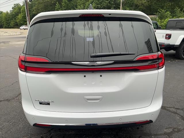 new 2024 Chrysler Pacifica car, priced at $43,255