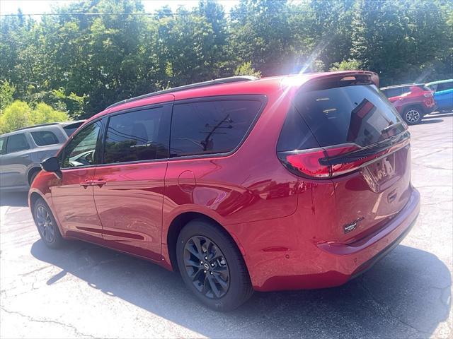 new 2025 Chrysler Pacifica car, priced at $48,145