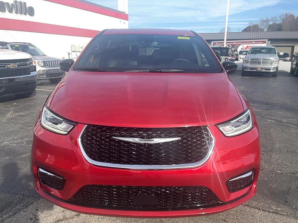 new 2026 Chrysler Pacifica car, priced at $48,335