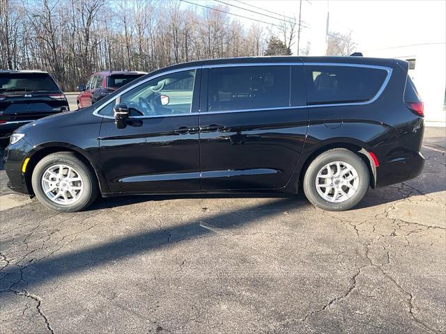 new 2025 Chrysler Pacifica car, priced at $45,425