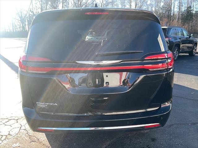 new 2025 Chrysler Pacifica car, priced at $45,425