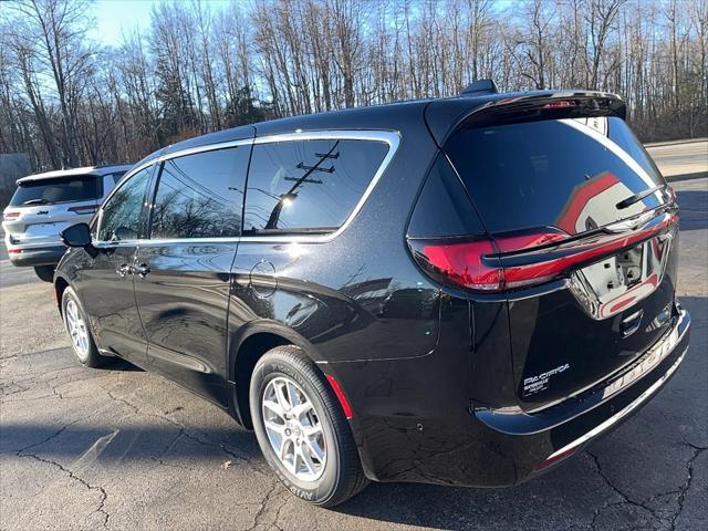 new 2025 Chrysler Pacifica car, priced at $45,425