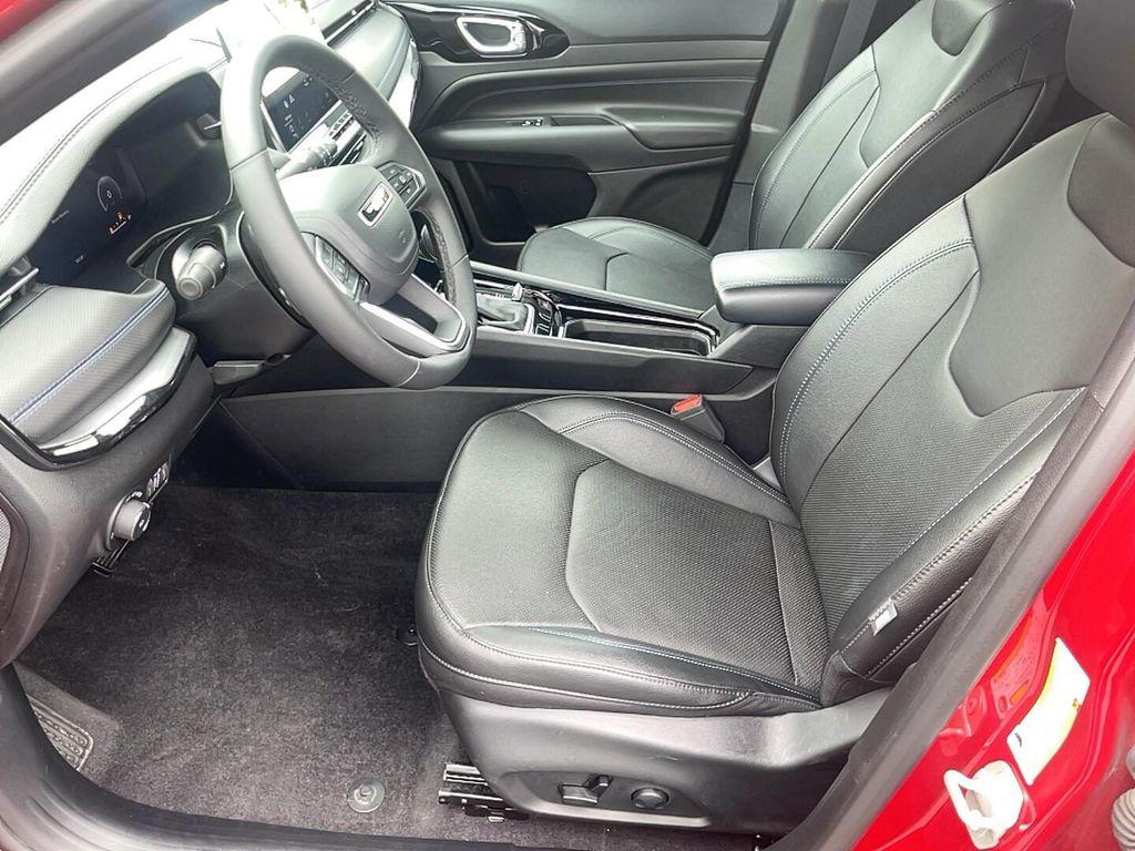 used 2025 Jeep Compass car