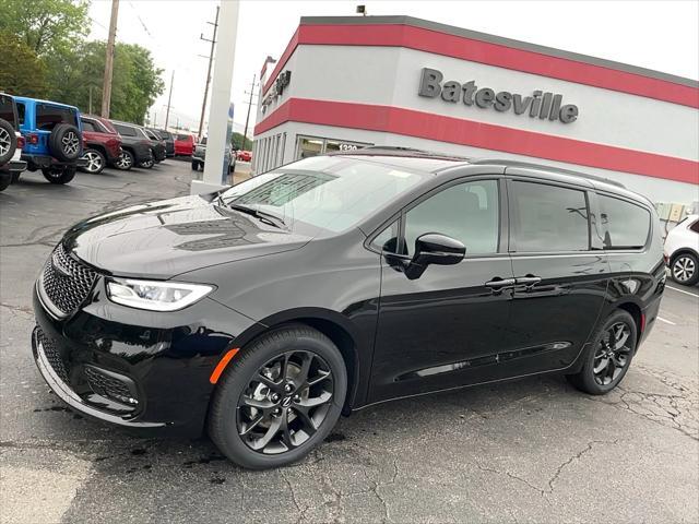 new 2024 Chrysler Pacifica car, priced at $45,500