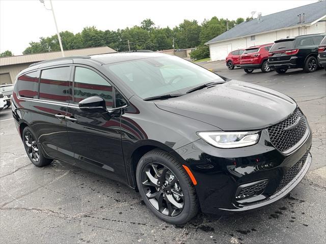 new 2024 Chrysler Pacifica car, priced at $45,500