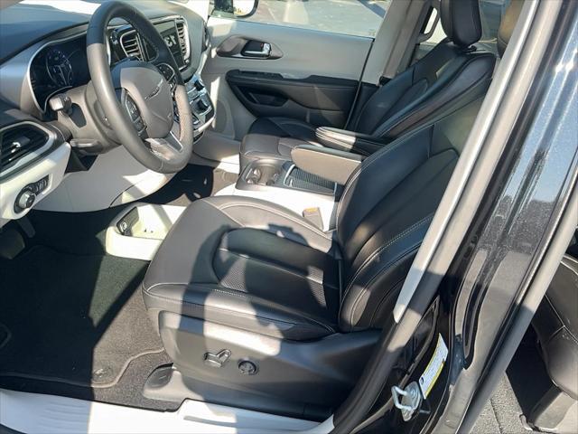 used 2024 Chrysler Pacifica car, priced at $28,993