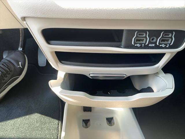 used 2024 Chrysler Pacifica car, priced at $28,993