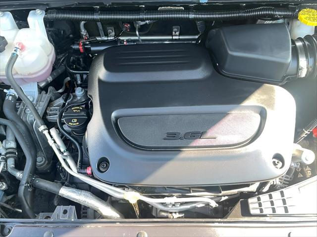 used 2024 Chrysler Pacifica car, priced at $28,993
