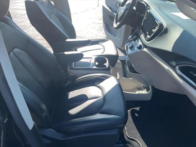 used 2024 Chrysler Pacifica car, priced at $28,993