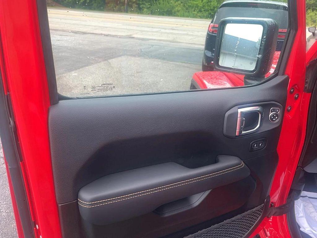new 2025 Jeep Wrangler car, priced at $64,280