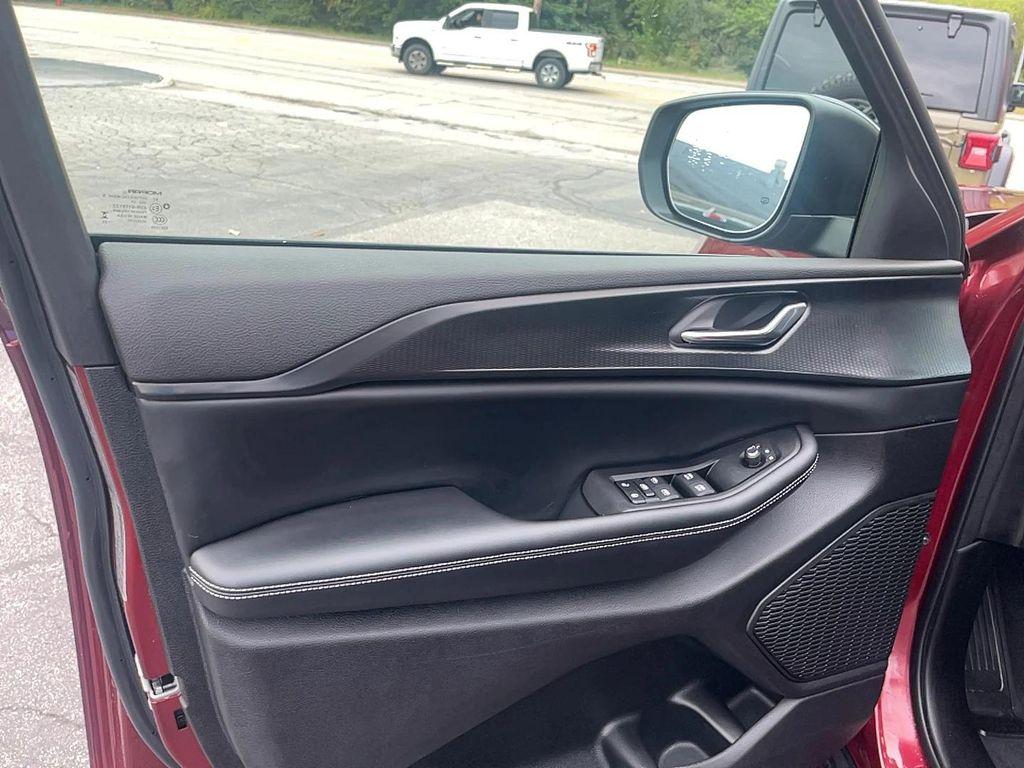 used 2024 Jeep Grand Cherokee L car, priced at $33,493