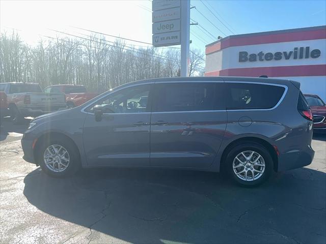new 2025 Chrysler Pacifica car, priced at $45,920