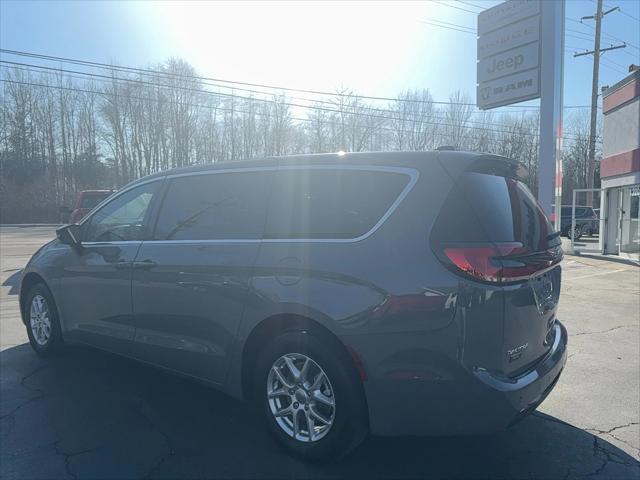 new 2025 Chrysler Pacifica car, priced at $45,920