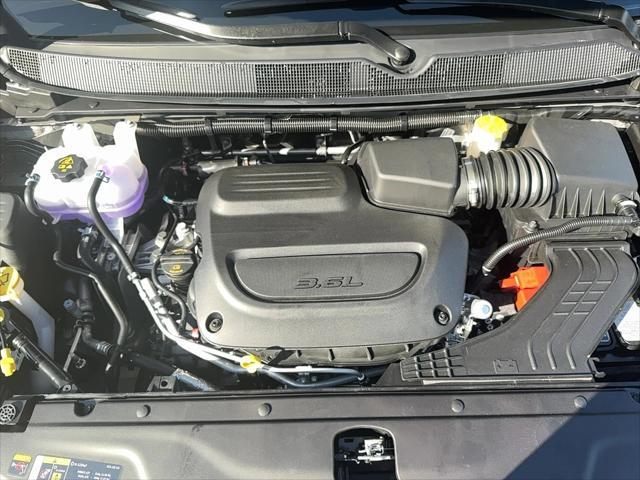 new 2025 Chrysler Pacifica car, priced at $45,920