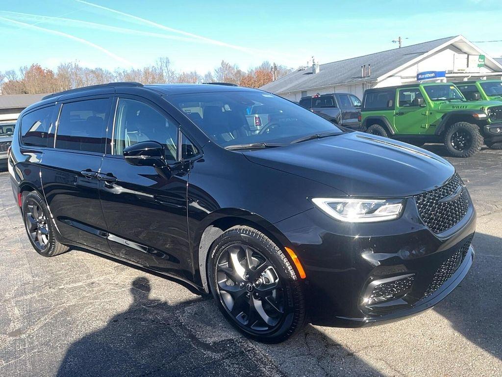 new 2026 Chrysler Pacifica car, priced at $54,250