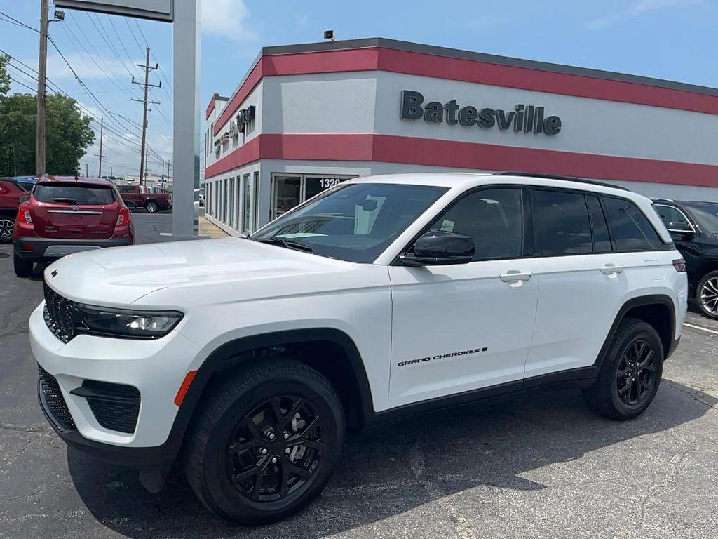 used 2024 Jeep Grand Cherokee car, priced at $36,993