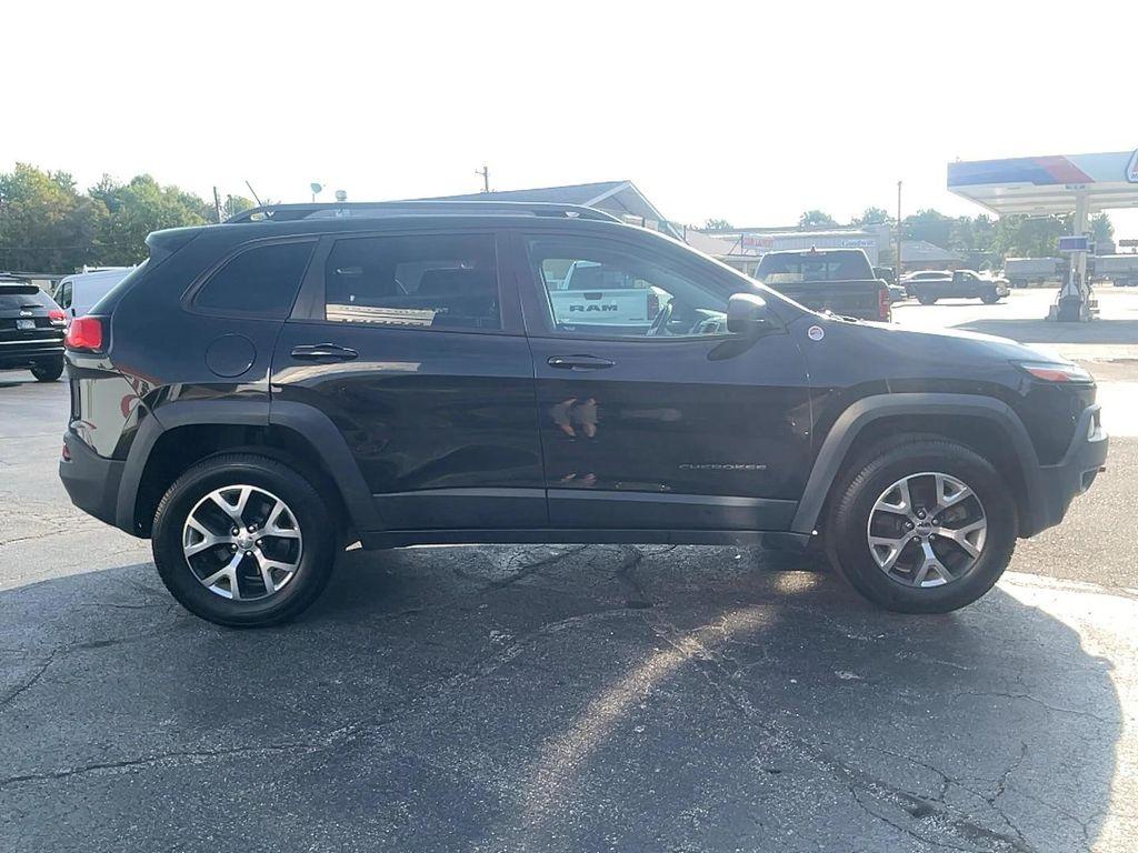 used 2015 Jeep Cherokee car, priced at $8,993