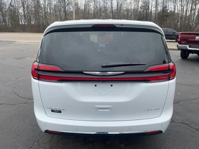 new 2024 Chrysler Pacifica car, priced at $54,665