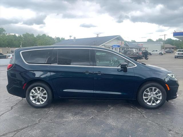 new 2025 Chrysler Pacifica car, priced at $47,935