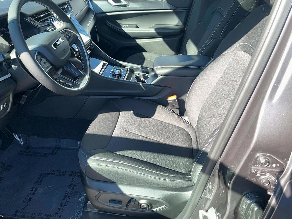 new 2025 Jeep Grand Cherokee L car, priced at $44,550