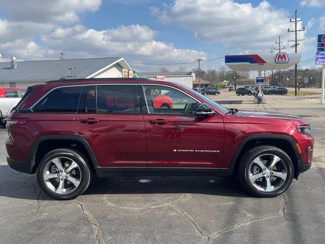 new 2024 Jeep Grand Cherokee car, priced at $52,920