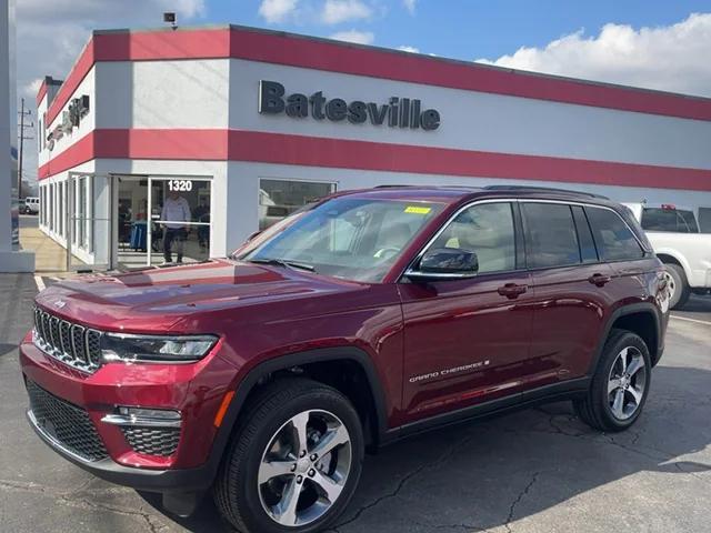 new 2024 Jeep Grand Cherokee car, priced at $52,920