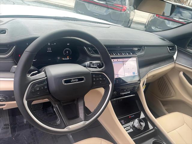 new 2025 Jeep Grand Cherokee car, priced at $52,140