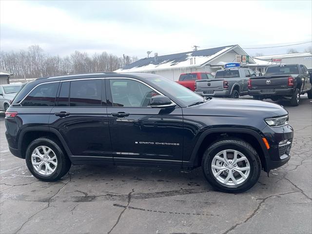 used 2024 Jeep Grand Cherokee car, priced at $37,943