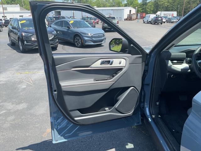 new 2025 Ford Explorer car, priced at $42,775