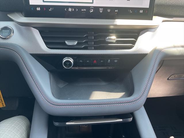 new 2025 Ford Explorer car, priced at $42,775
