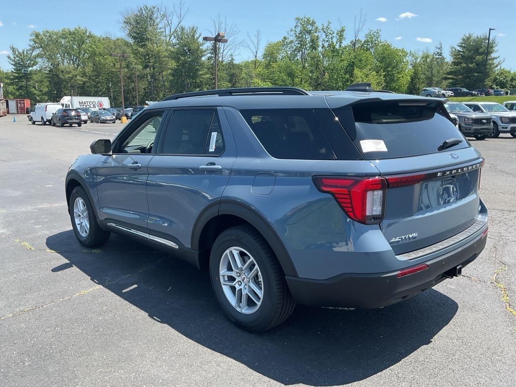 new 2025 Ford Explorer car, priced at $41,275