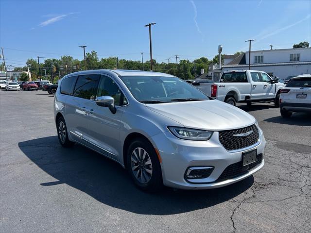 used 2023 Chrysler Pacifica Hybrid car, priced at $29,995