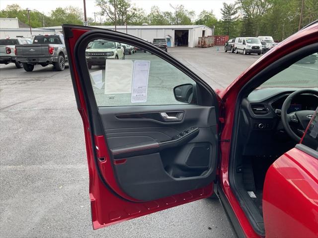 new 2025 Ford Escape car, priced at $33,715