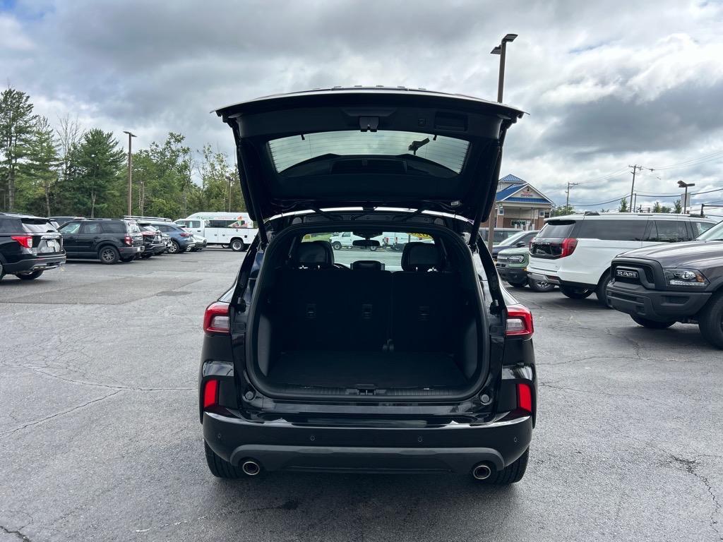 used 2023 Ford Escape car, priced at $26,595