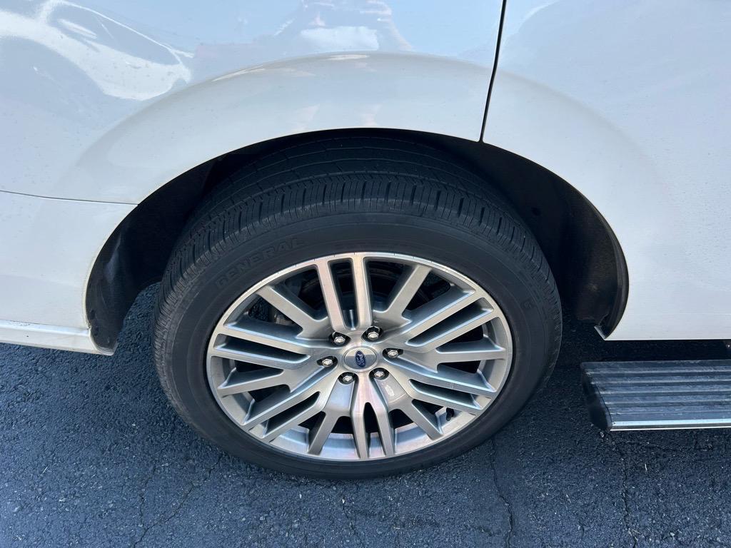 used 2022 Ford Expedition car, priced at $58,995