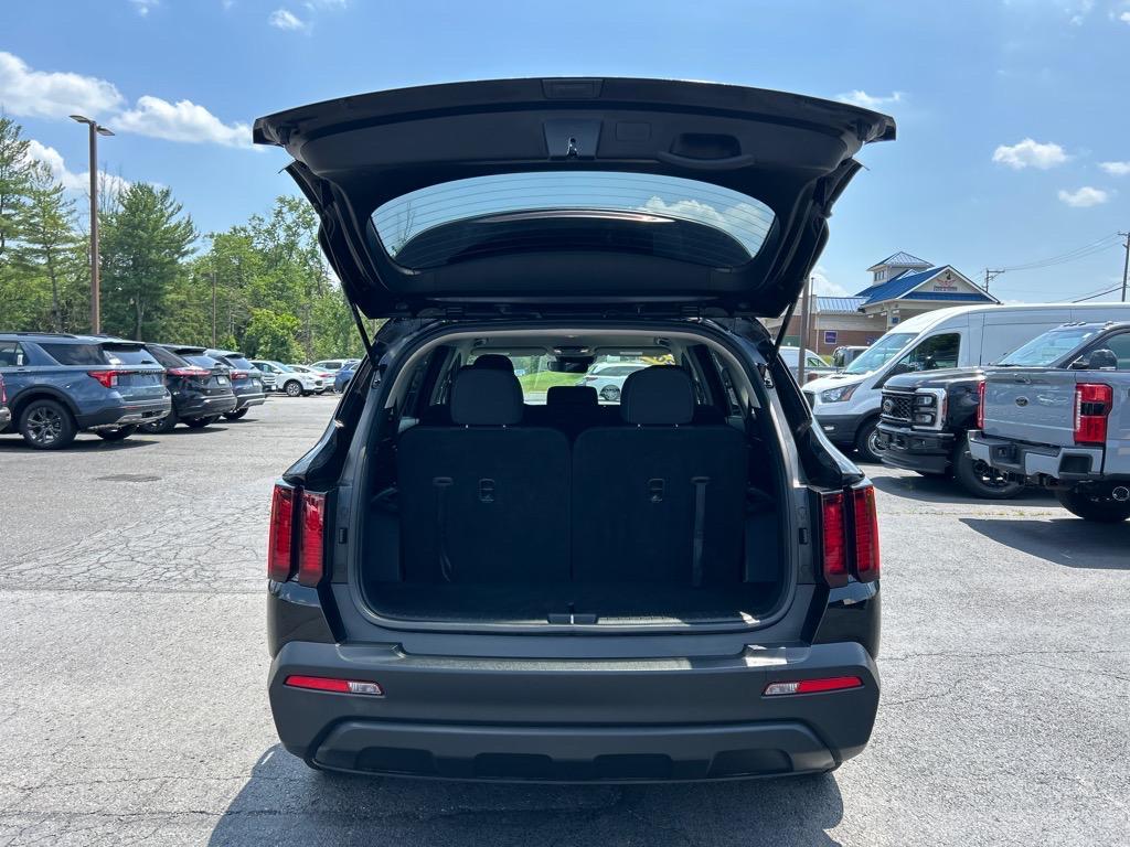 used 2022 Kia Sorento car, priced at $24,995