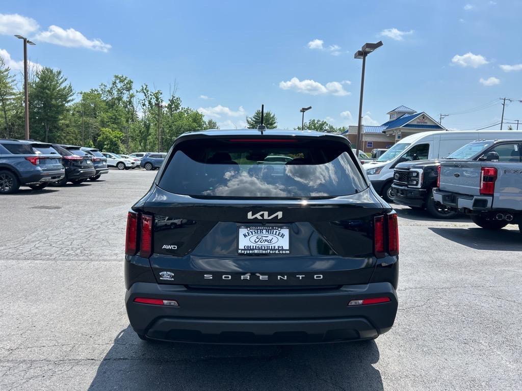 used 2022 Kia Sorento car, priced at $24,995