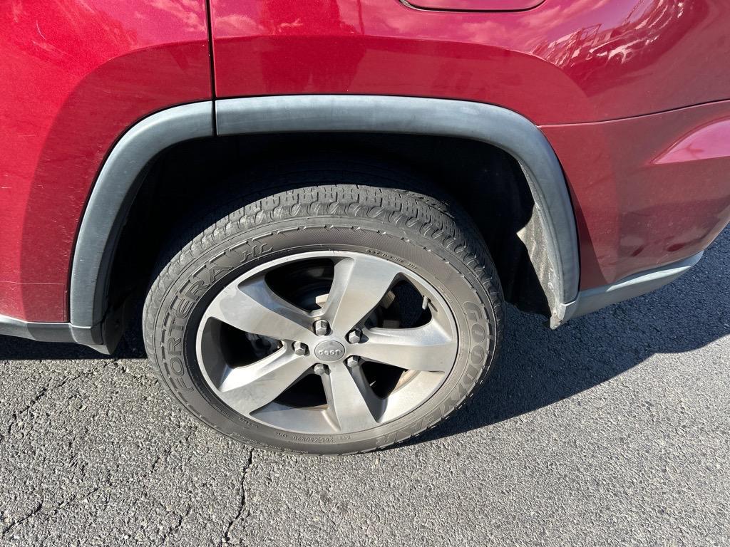 used 2015 Jeep Grand Cherokee car, priced at $13,995