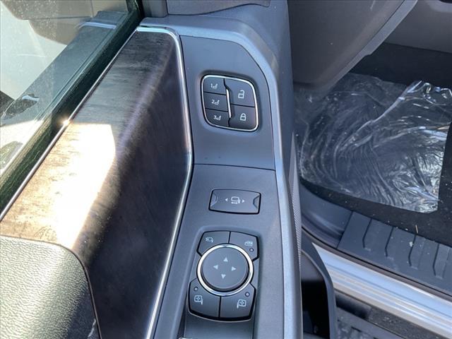 new 2025 Ford F-250 car, priced at $76,682