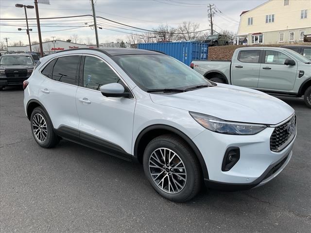 new 2025 Ford Escape car, priced at $39,628