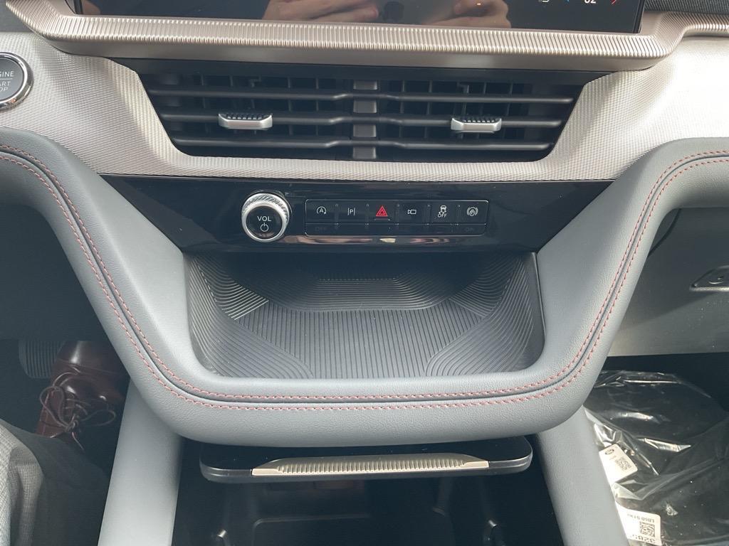 new 2025 Ford Explorer car, priced at $45,700