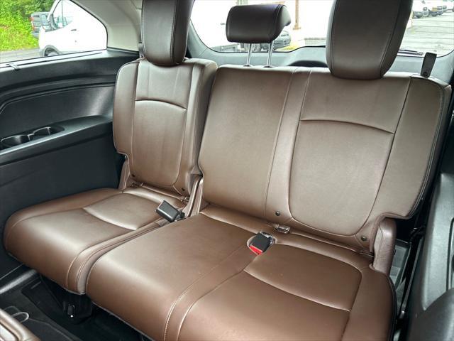 used 2025 Honda Odyssey car, priced at $42,995