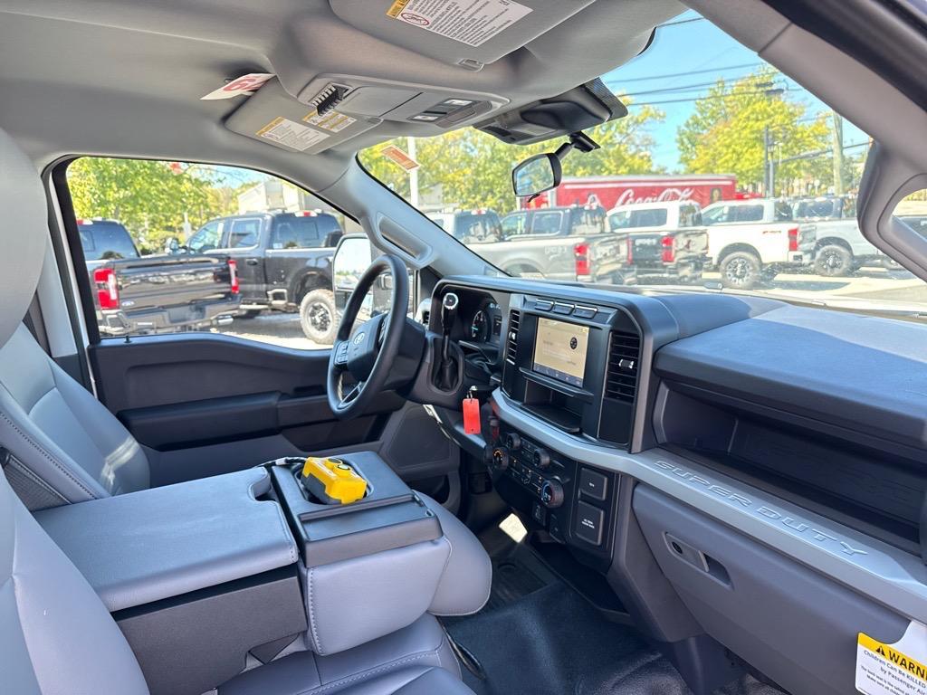 new 2024 Ford F-350 car, priced at $65,995