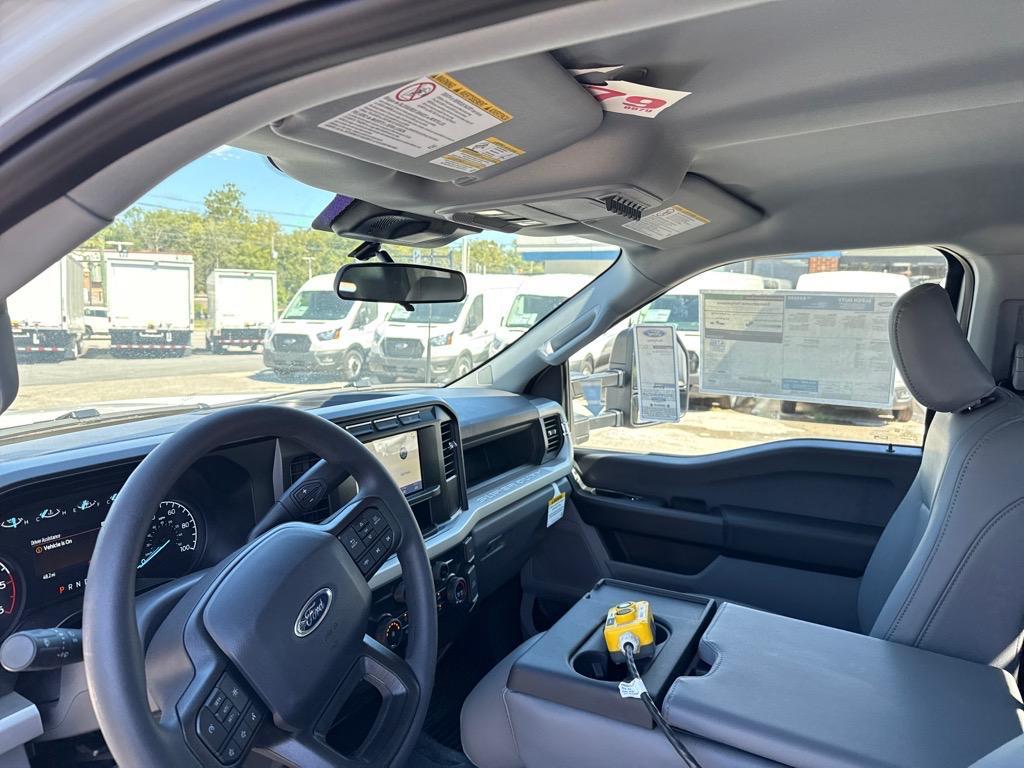 new 2024 Ford F-350 car, priced at $65,995