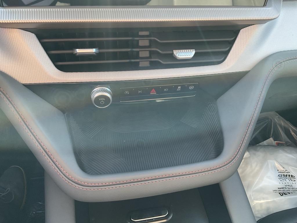 new 2025 Ford Explorer car, priced at $46,800