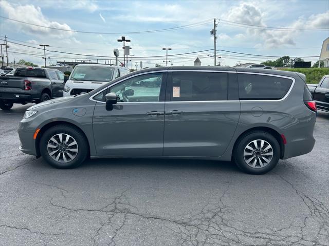 used 2023 Chrysler Pacifica Hybrid car, priced at $29,495