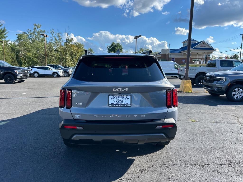 used 2022 Kia Sorento car, priced at $29,995