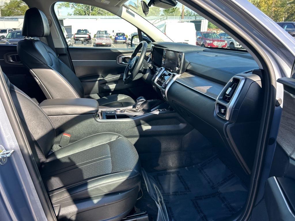 used 2022 Kia Sorento car, priced at $29,995