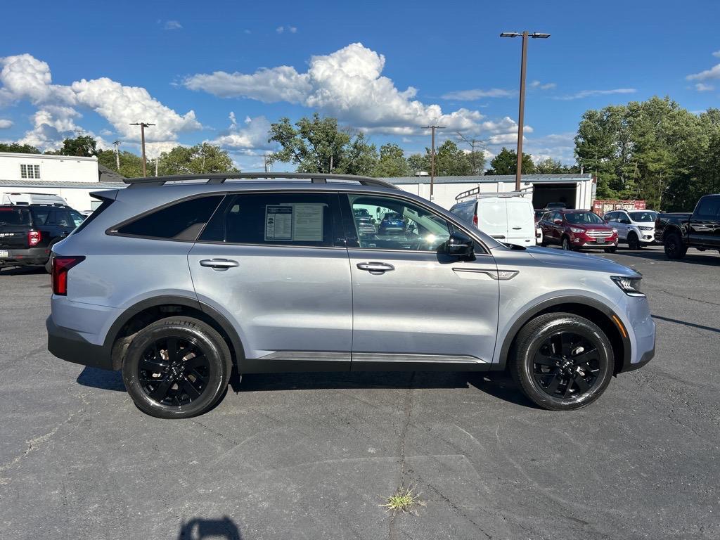 used 2022 Kia Sorento car, priced at $29,995