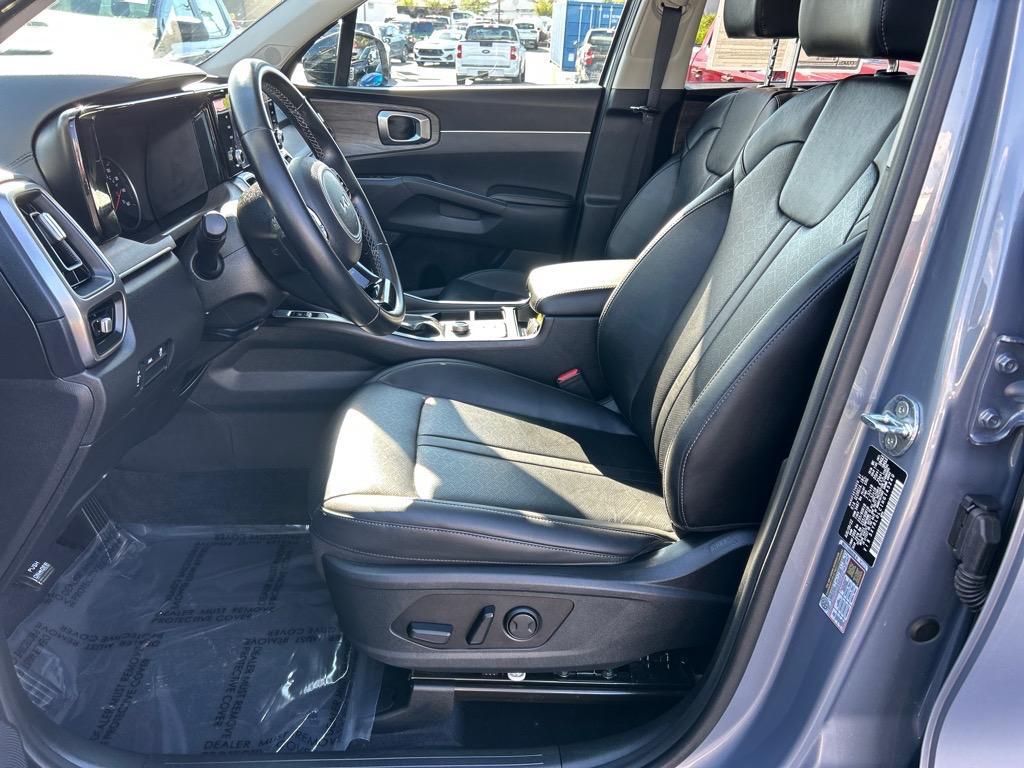 used 2022 Kia Sorento car, priced at $29,995